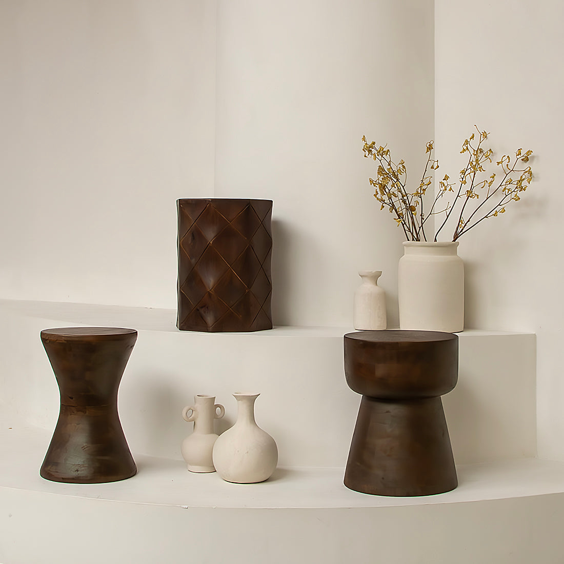 Krijtkleurige decoratieve vaas Mandore M - 22x22x31 cm